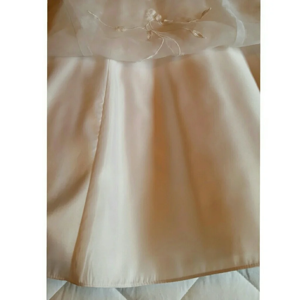 DAVID'S BRIDAL Flower Girl Dress Size 6 White Wedding - Picture 5 of 8